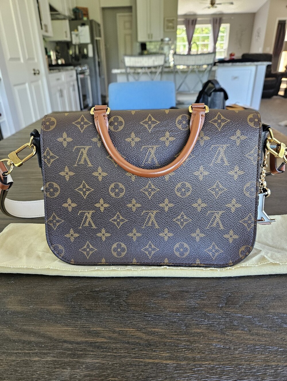 Louis Vuitton Monogram Vaugirard - Picture 11 of 12